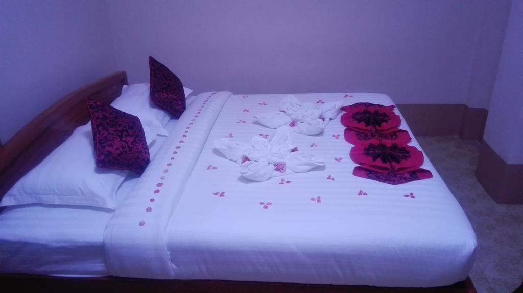Nice Dream Hotel Mandalay Exterior photo